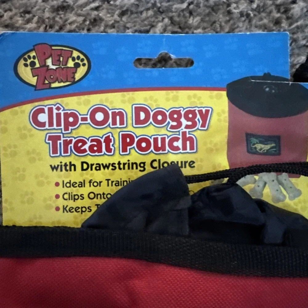 Pet Zone Deluxe Travel Pet Food/water Bowl & Clip On Dog treat Pouch